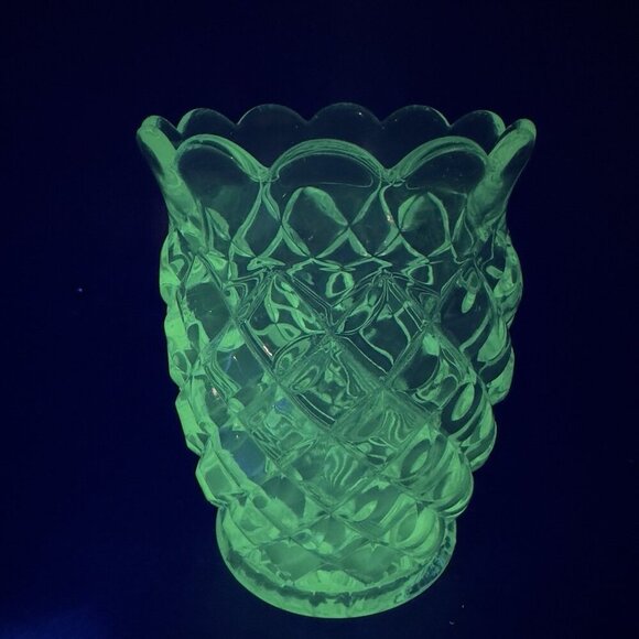 Antique Pineapple Clear Glass Vase Manganese 365nm Green UV Glow Utensil Holder - Picture 16 of 16
